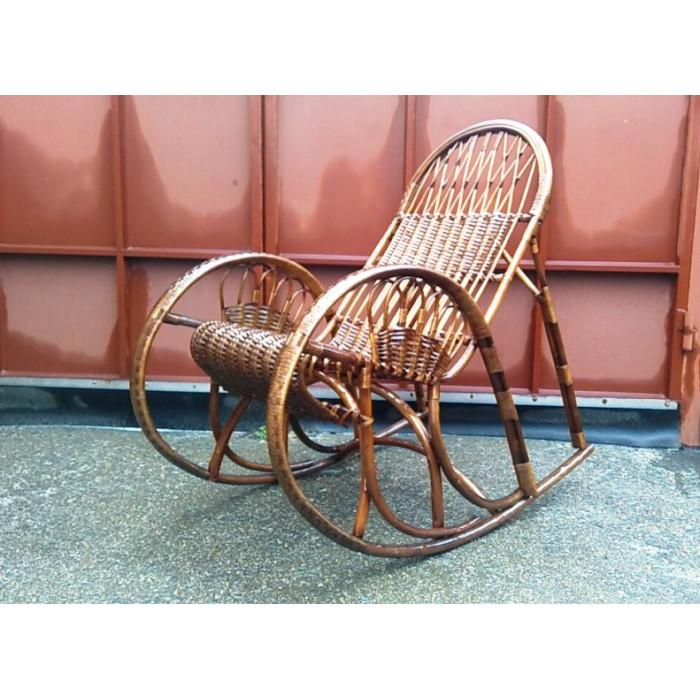 Крісло-гойдалка «Схід-3» – стиль та комфорт з лози