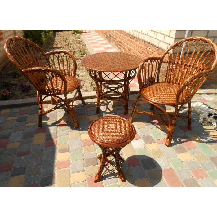 Комплект плетених меблів «Комаровський» – стиль та затишок з лози